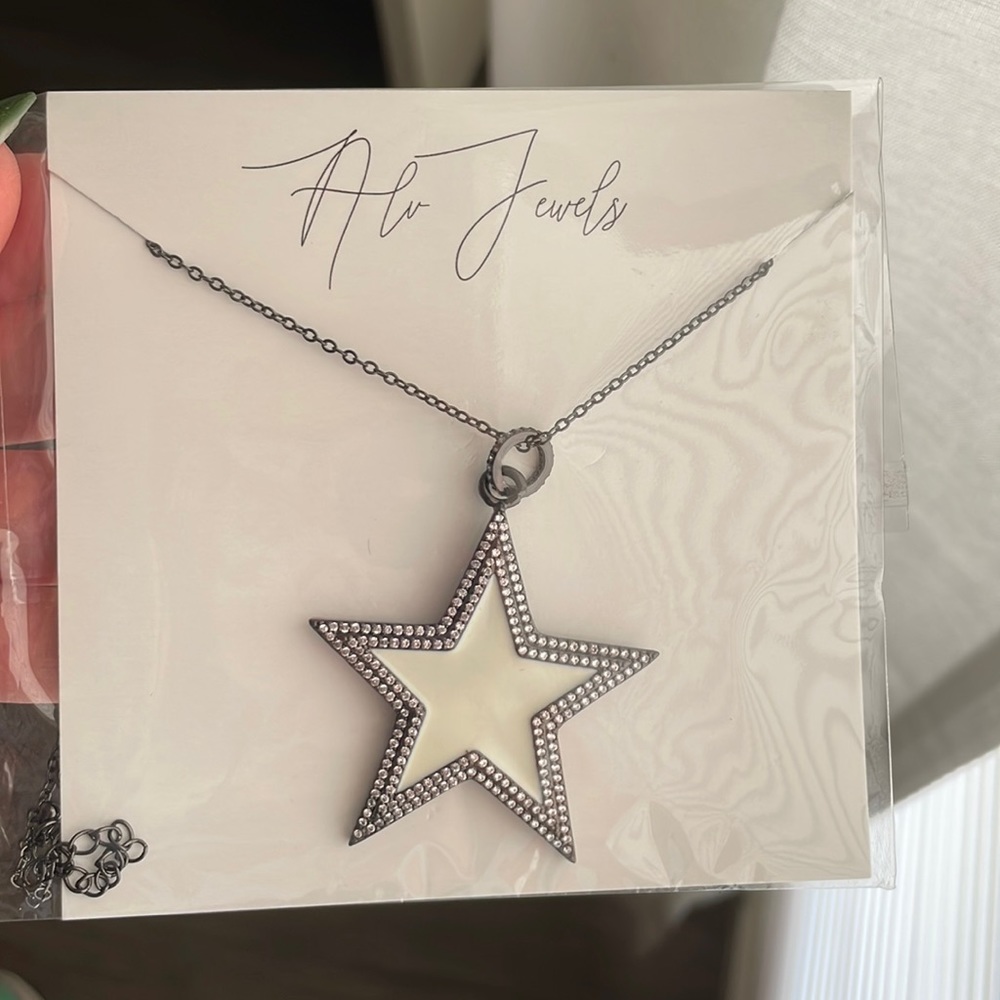 Alv Jewels necklace